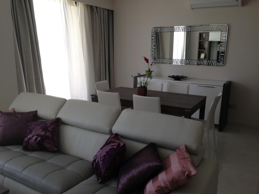 Darlex Apartments Galatex Beach Center Limassol Zimmer foto